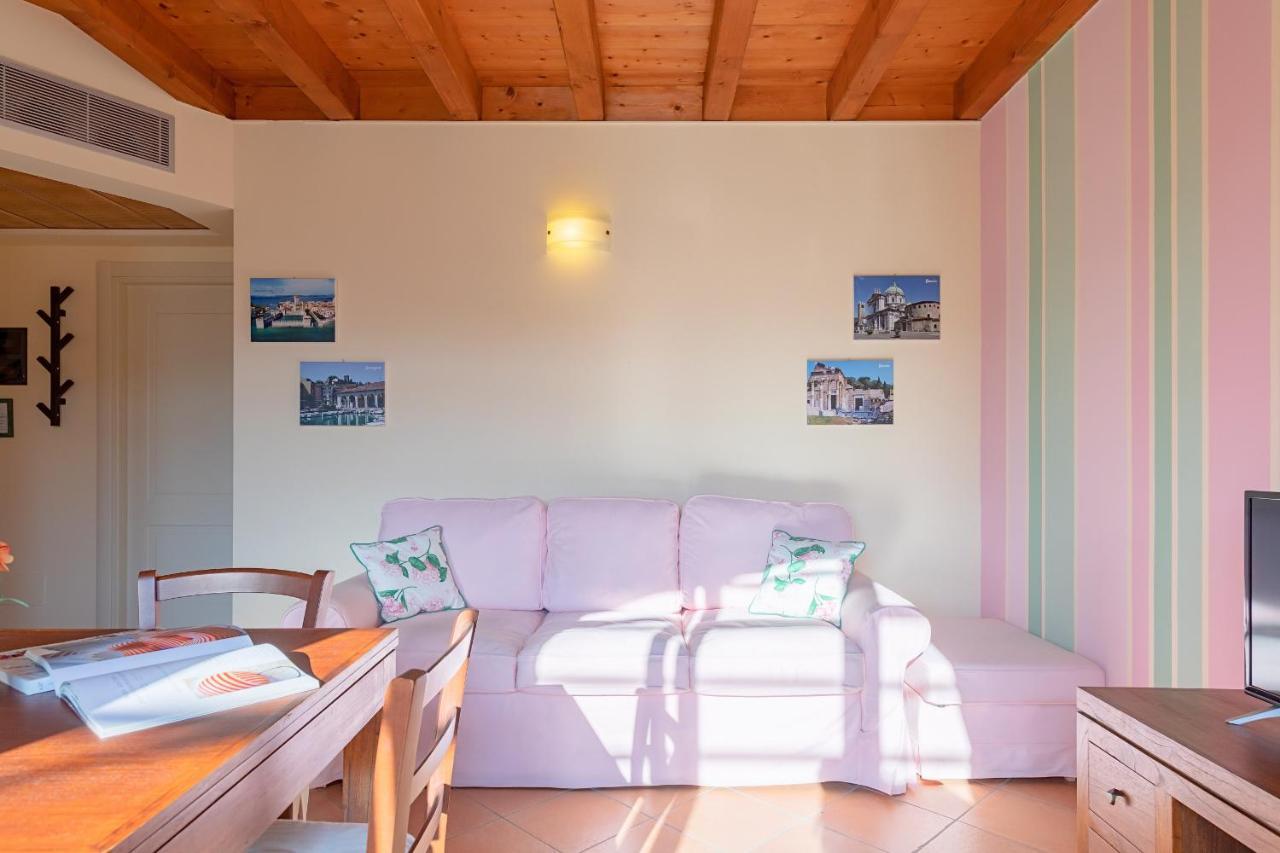 Borgo Del Torchio Apartments By Wonderful Italy Manerba del Garda Exterior foto