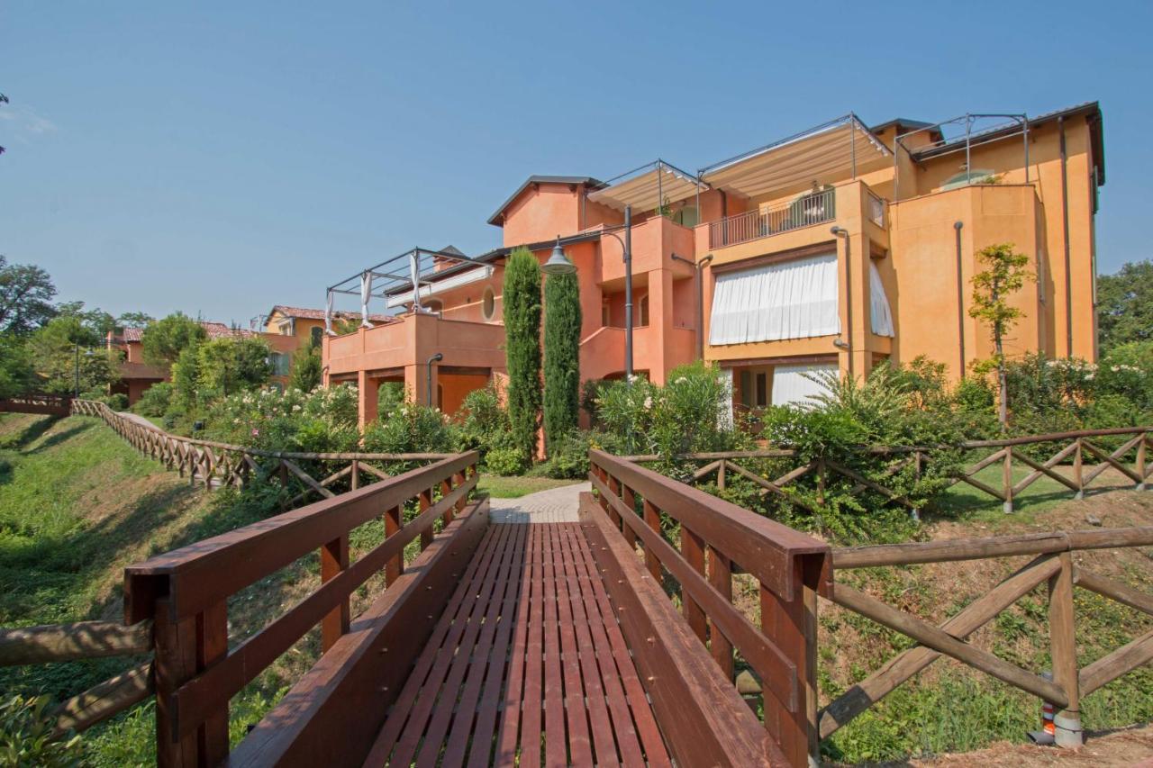 Borgo Del Torchio Apartments By Wonderful Italy Manerba del Garda Exterior foto