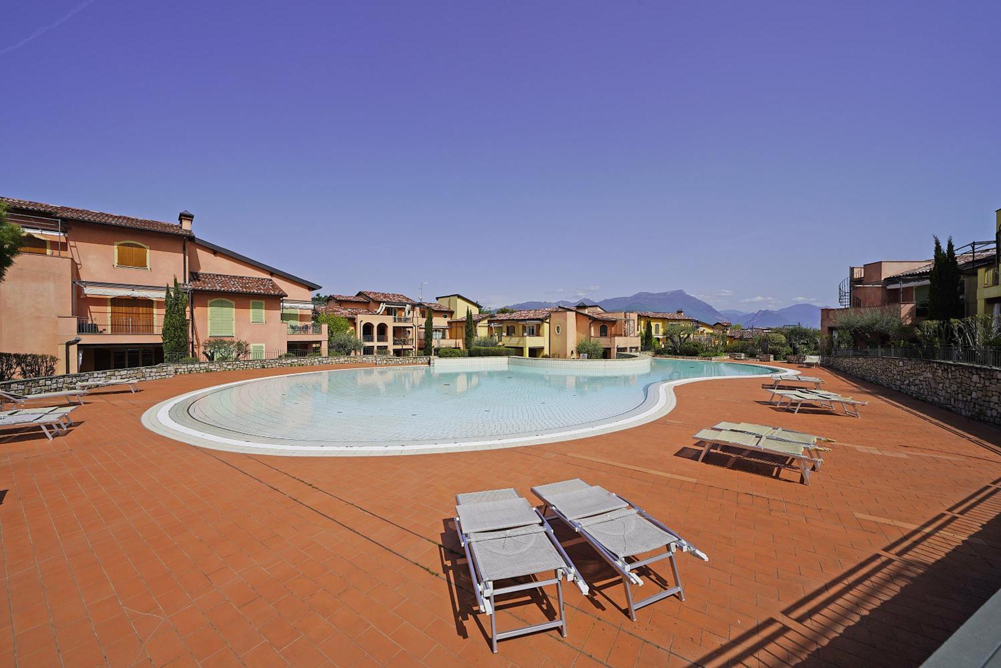 Borgo Del Torchio Apartments By Wonderful Italy Manerba del Garda Exterior foto